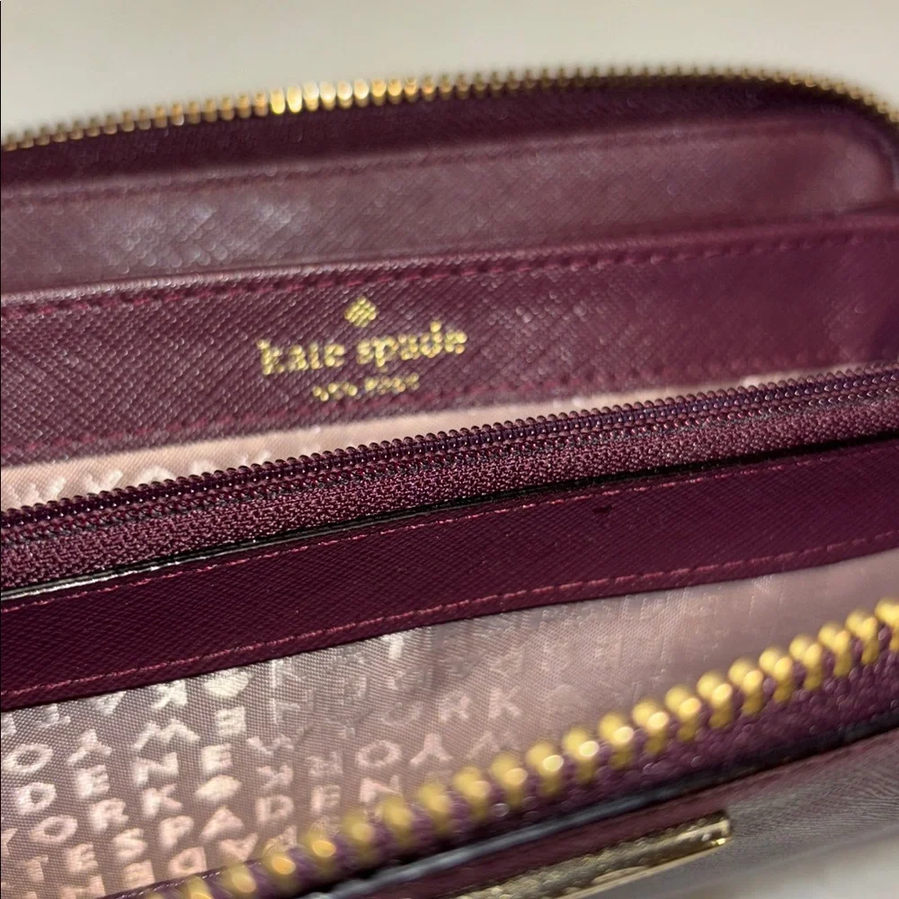 Kate Spade Leather Zippy Wallet
